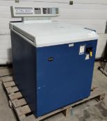 1 x MSE Mistral 6000 Refrigerated Floor Standing Centrifuge - Ref: Ref105 - CL999 - Location: