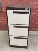 1 x Metal 3-Drawer Filing Cabinet With Key - 102(h) x 45.5(w) x 62.4(d) cm - CL444 - NO VAT ON THE