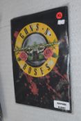 1 x Rock n Roll Themed GUNS N ROSES Men's T-Shirt - Size: Extra Large - New & Sealed