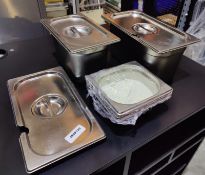 1 x Assorted Collection of Gastro Pans and Lids - Includes 5 x Pans and 3 x Lids