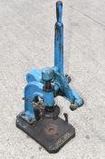 1 x John Hunt Pie Press Machine