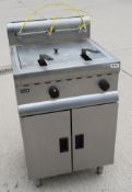 1 x LINCAT Silverlink 600 Twin Tank Freestanding Natural Gas Fryer - Model J10/N - 2 X 12Ltr Tanks