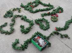 Job Lot of Luxurious Shop-Display Christmas Decoration - K723(A) / WH3 - CL011 - Location: