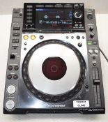1 x PIONEER CDJ-2000NXS Nexus Professional-Grade Digital CD/USB/SD DJ Deck Multi Player