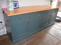 1 x Painted Solid Wood 4-Door, 4-Drawer Sidebord - NO VAT ON THE HAMMER