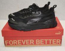 Pair of PUMA Trinity Ladies Trainers in Black - Size UK 6.5 / EUR 40 - Unused in Original Box - Ref: