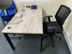 1 x Computer Workstation Desk / Modern Office Desk Featuring an Oak Finish, Black Metal Frame