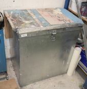 1 x Steel Storage Chest with Lockable Lid - Dimensions: H77 x W70 x D51 cms - Ref: VSS251