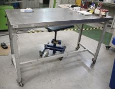 1 x Heavy Duty Stainless Steel Workbench on Castors - Dimensions: H96 x W150 x D70 cm - Ref: VSS247