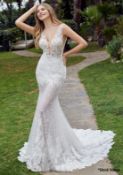 1 x Ronald Joyce Wedding Dress - Style 69525 - Colour: Ivory - Size: UK 14 - Original Price £2,125