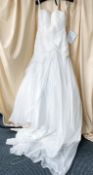 1 x Chic Hollywood Dreams Wedding Dress Colour: Ivory - Size: 12 SP - Original Price £1415