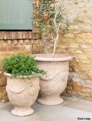 1 x Appledore 68cm Terracotta Planter - RRP £220.00 - Ref: GTC218/GTCP15-2 - CL1017 - Location: