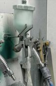 1 x DEVILBISS Flg Gravity Spray Gun - RRP £150.00 - Ref: - CL1019 - Location: Waltham Abbey