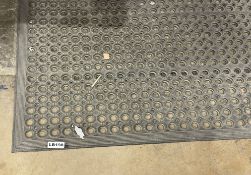 10 x Rubber Floor Mats - Ref: LB198 - CL1019 - Location: Waltham Abbey EN9Collection Details: