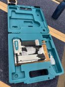 1 x MAKITA Air Powered Headless Pinner In Carry Case - Ref: LB207 - CL1019 - Location: Waltham Abbey