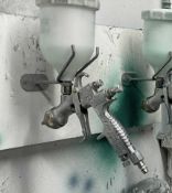 1 x DEVILBISS Flg Gravity Spray Gun - RRP £150.00 - Ref: - CL1019 - Location: Waltham Abbey