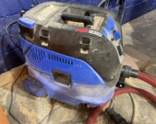 1 x NILFISK Attix 33 Vacuum Cleaner/Dust Extractor - Ref: LB126 - CL1019 - Location: Waltham Abbey