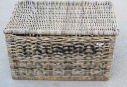 1 x Bembridge 2-Compartment Rattan Laundry Chest - RRP £195.00 - Ref: GTC254/GTC2P9 - CL1017 -