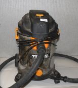 1 x Titan Wet and Dry Vacuum Cleaner - Model TTB776VAC - Ref: TG240 - CL1023 - Location: