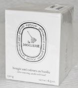1 x DIPTYQUE Odor-Removing Candle 190G - RRP £58.00 - Ref: HNB392/7199279 - CL987 - Location:
