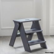 1 x Wooden Grey Step Stool - RRP £130.00 - Ref: GTC234/GTC2P8 - CL1017 - Location: Altrincham