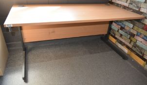 1 x Office Desk - Dimensions: H72 x W160 x D80 cms