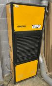 1 x MASTER Dehumidifier DH7160 - Manufactured May 2022 - RRP £4,560.00 - Ref: LB133 - CL1019 -