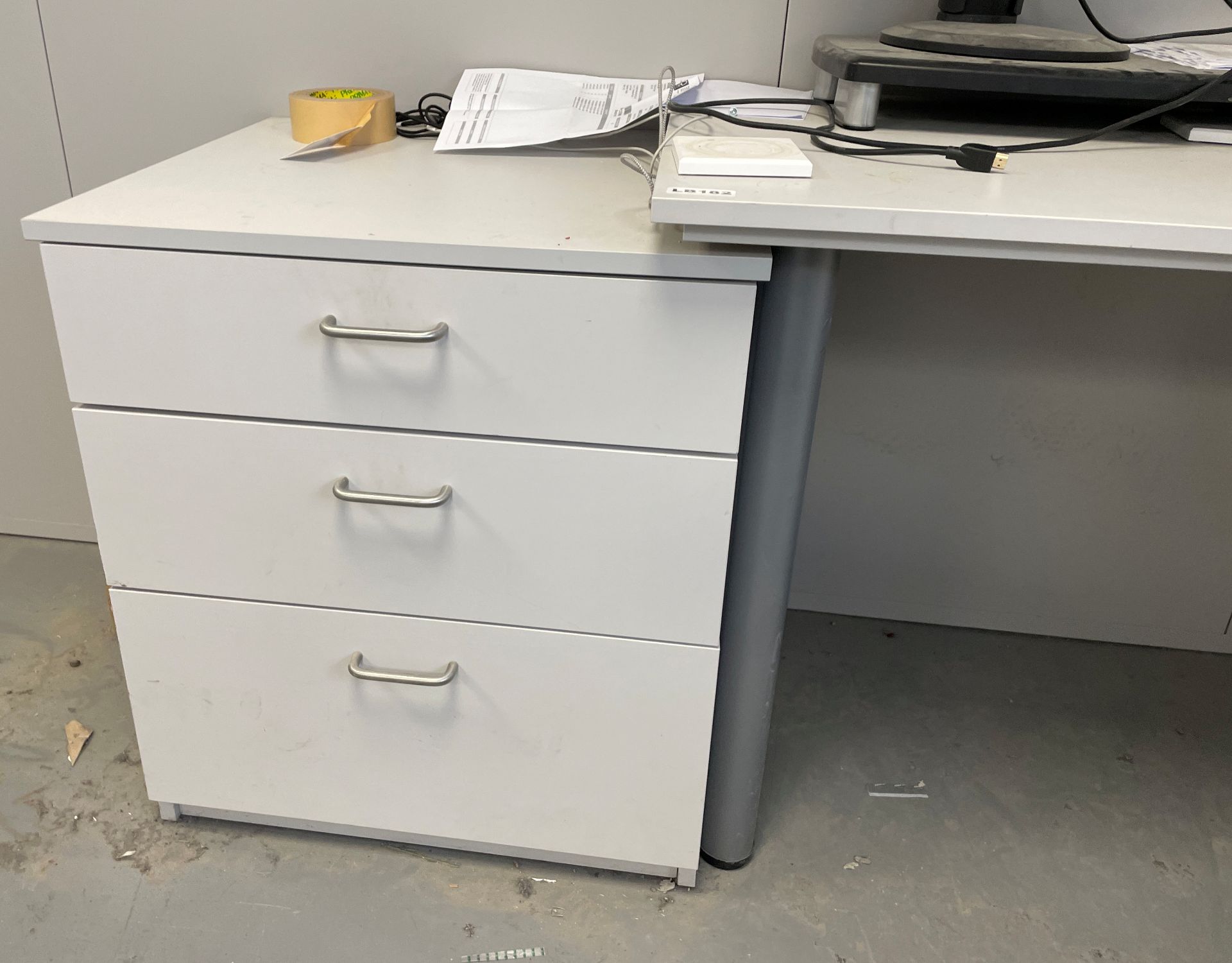 1 x Office Desk And 3-Drawer Unit - Ref: LB182 - CL1019 - Location: Waltham Abbey EN9Details: - Image 10 of 10