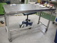 1 x Heavy Duty Stainless Steel Workbench on Castors - Dimensions: H96 x W150 x D70 cm - Ref: VSS247
