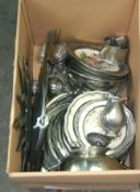 1 x Box Of Pewter Plates And Bowls Plus Minature Figures - Ref: 161 - CL1030 - Location: Anglesey