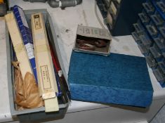 1 x Quantity Of Unused Eastman Straight Knife Blades And Sharpening Belts - Ref: 153 - CL1030 -