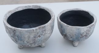 2 x Plant Pots - Ref: GTC634/GTCC14 - CL1017 - Location: Altrincham WA14Condition Report:Supplied as