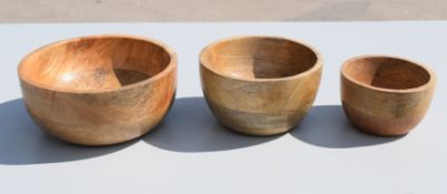 1 x Set Of 3 Mango Wood Bowls - Ref: GTC638/GTCC14 - CL1017 - Location: Altrincham WA14Condition