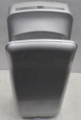1 xGorillo Pro Blade Hand Dryer - Dimensions: H634mm x W300mm x D220mm - Net Weight10.5 kg- Recently