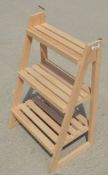 1 x Southbourne Wooden Laddered Display Shelf - Original RRP £120.00 - Ref: GTC889 - CL1017 -