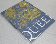 1 x Queen Band T-Shirt in Red - Size: Medium - New in Sealed Packet - CL720 - Location: Altrincham