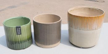 3 x Assorted Plant Pots - Ref: GTC599/RC - CL1017 - Location: Altrincham WA14Condition Report: