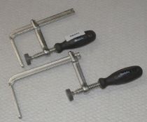 1 x Set of Makita 194385-5 Guide Rail Clamps For Plunge Saw - Ref: TG231 - CL1023 - Location: