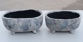 2 x Plant Pots - Ref: GTC635/GTCC14 - CL1017 - Location: Altrincham WA14Condition Report:Supplied as