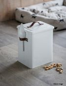 1 x Pet Bin With Leather Handle - Ref: GTC653/GTCC14 - CL1017 - Location: Altrincham WA14Condition