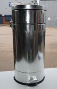 1 x Classic Pedal Bin - Ref: GTC709/GTCC17 - CL1017 - Location: Altrincham WA14Condition Report: