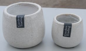 2 x Plant Pots - Ref: GTC631/GTCC14 - CL1017 - Location: Altrincham WA14Condition Report:Supplied as
