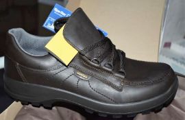 1 x Pair of Mens VIBRAM Walking Shoes - Outdoor Pro Spo-Tex Trekking Shoes - Made in Italy