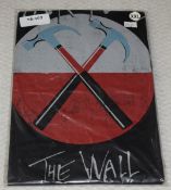 1 x Pink Floyd The Wall hammers Band T-Shirt - Size: XXL0