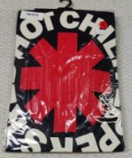 1 x Red Hot Chilli Peppers Band T-Shirt - Size: XL