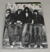 1 x Ramones 'Band photo' Band T-Shirt - Size: Medium