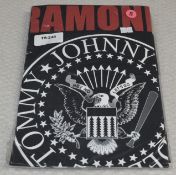 1 x Ramones 'Hey Ho Let’s Go' Logo Band T-Shirt - Size: Small