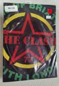 1 x The Clash '77 Guns of Brixton South London' Band T-Shirt - Size: XL