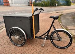 1 x Christiania Three Wheel Event Bike - Single Speed Bike Featuring a Secure Box with Gas Lift Lid,