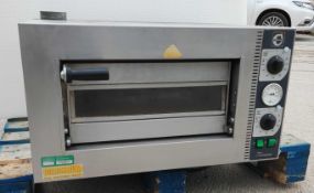 1 x Cuppone TZ420/1M Single Deck Stackable Pizza Oven - RRP £2,015 - Dimensions: H38.5 x W70 x D56cm